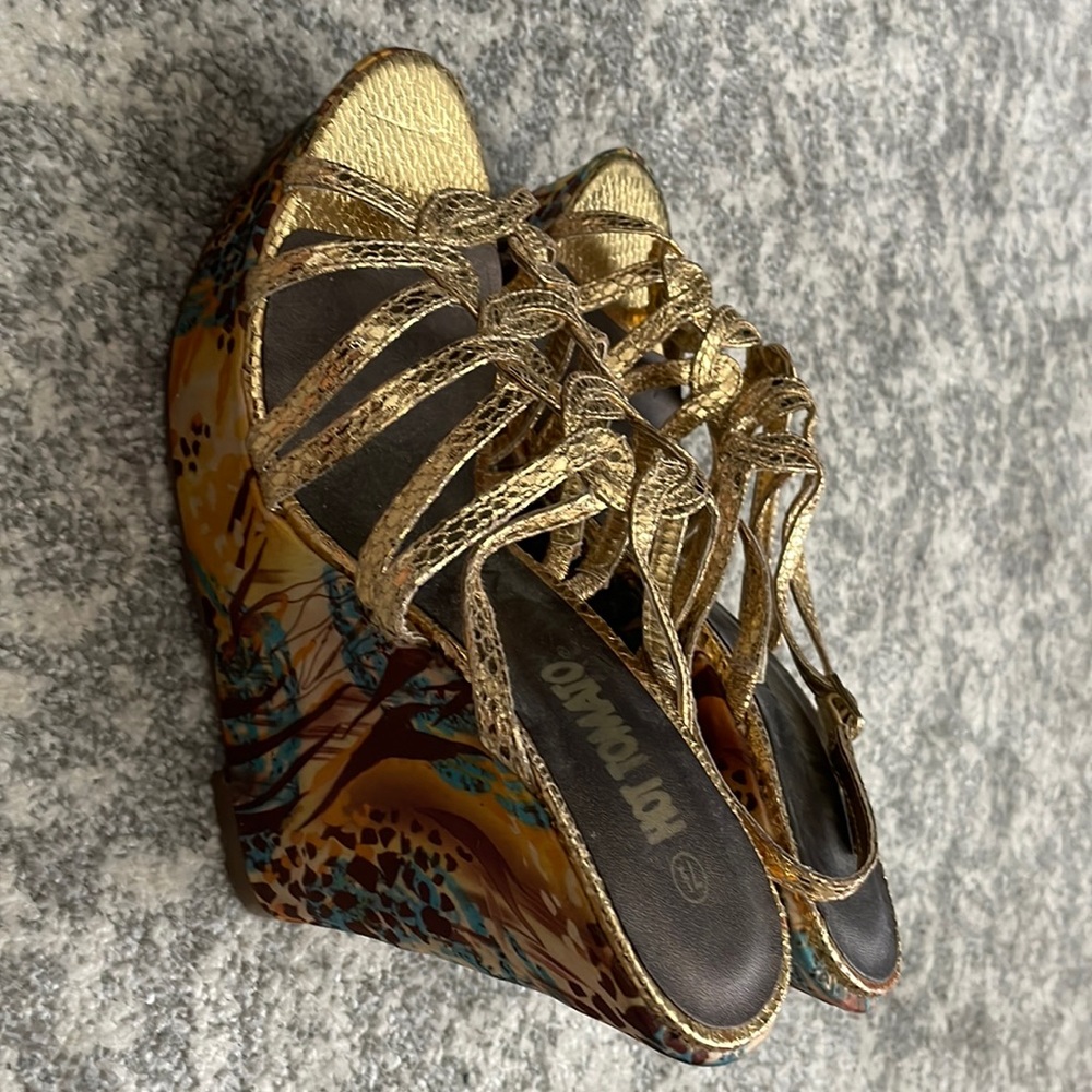 Womens wedge. Size 7.5